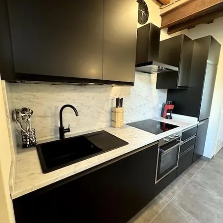 Apartment Chicca Nel Cuore Di Pietrasanta