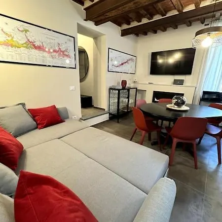 Apartment Chicca Nel Cuore Di Pietrasanta